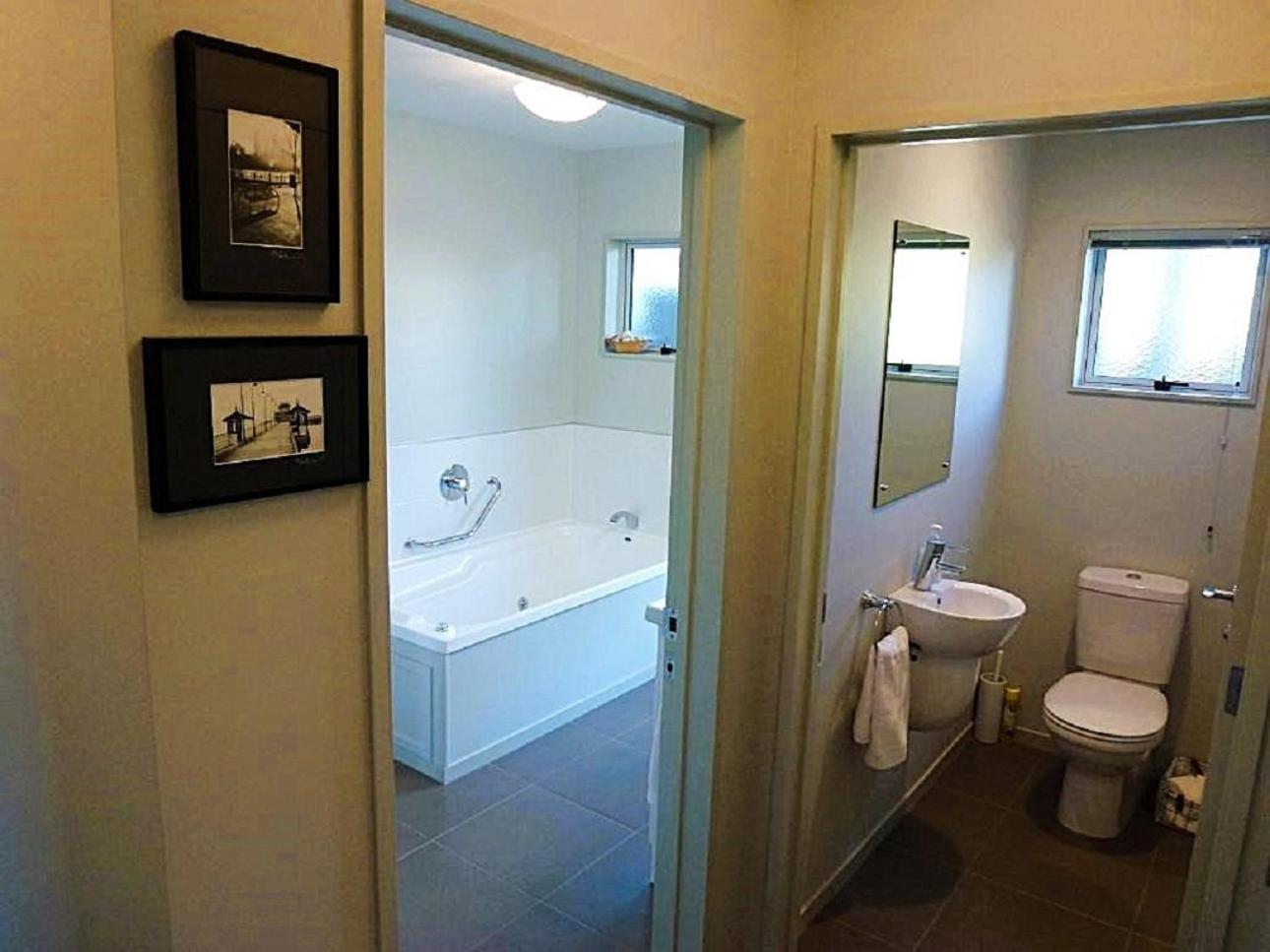 Aquila Haven Guest House Whitianga Bagian luar foto